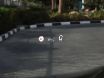 2026 مرسيدس - بنز سي إل إي 200