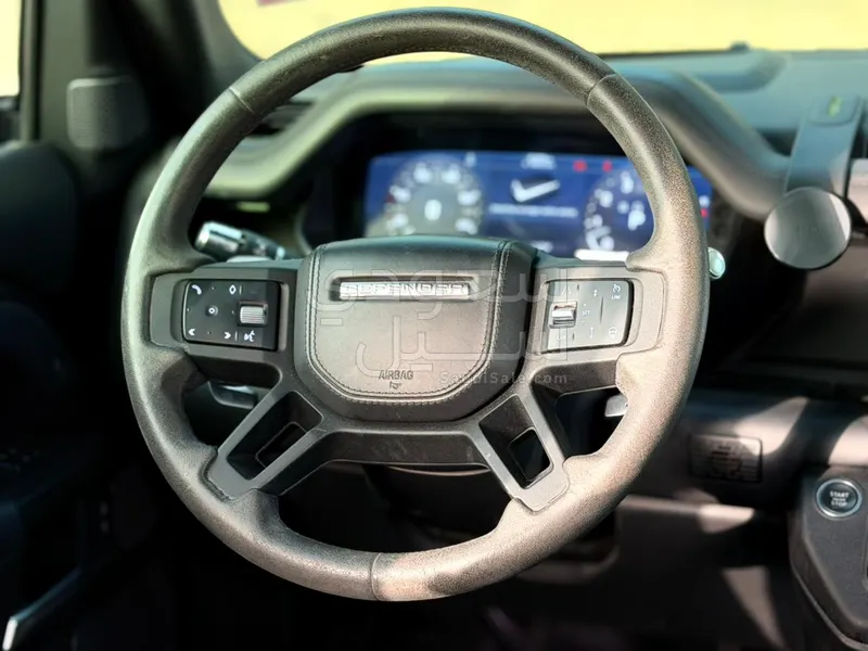 2022 لاند روفر ديفيندر 110