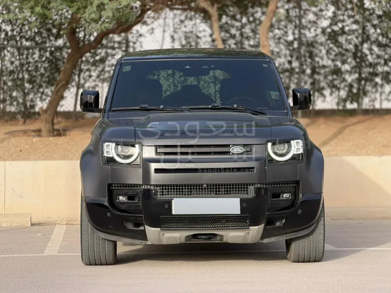 2022 لاند روفر ديفيندر 110