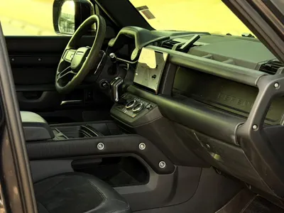 2022 لاند روفر ديفيندر 110