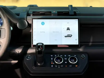 2022 لاند روفر ديفيندر 110