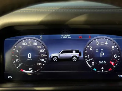 2022 لاند روفر ديفيندر 110