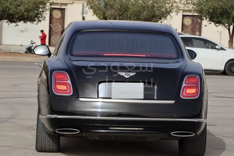 2019 بنتلي مولسان