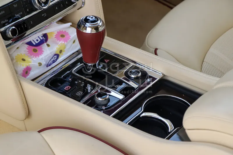 2019 بنتلي مولسان