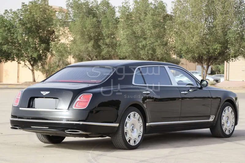 2019 بنتلي مولسان