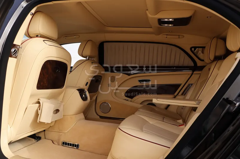 2019 بنتلي مولسان