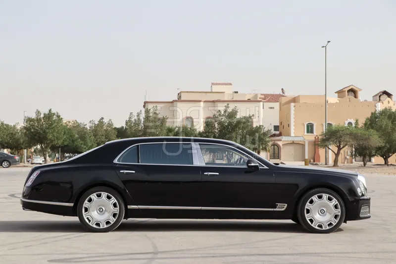 2019 بنتلي مولسان