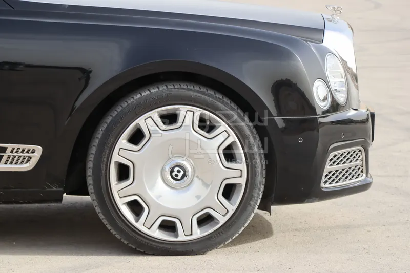 2019 بنتلي مولسان