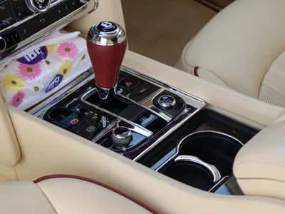 2019 بنتلي مولسان