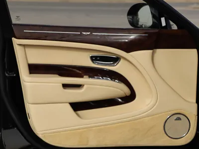 2019 بنتلي مولسان