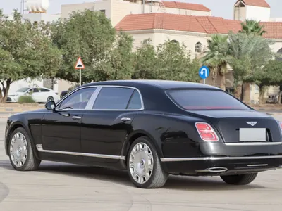 2019 بنتلي مولسان