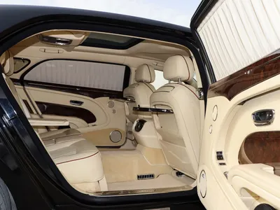 2019 بنتلي مولسان