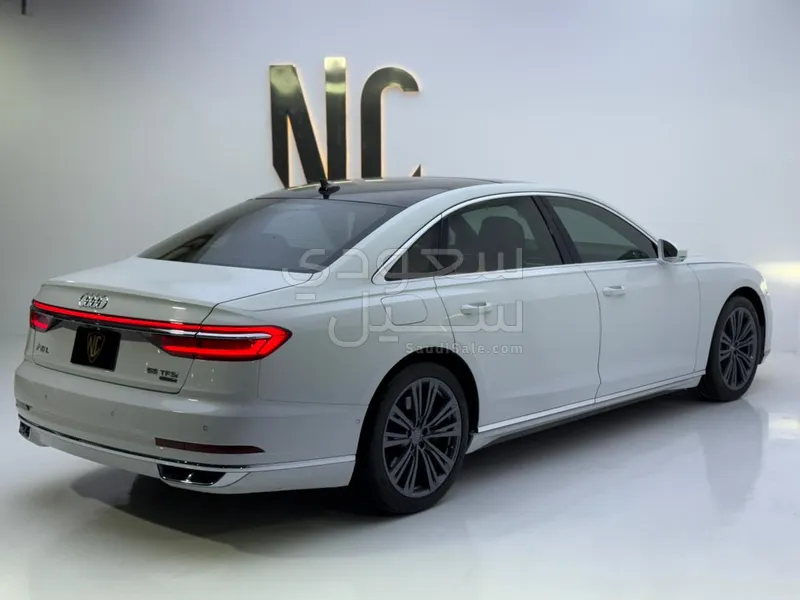 2019 اودي اي 8 ال