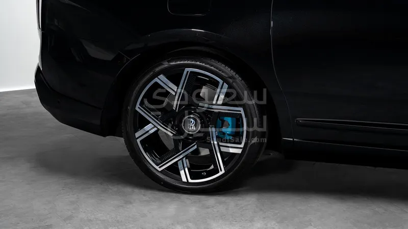 2026 رولز رويس كولينان بلاك بادج