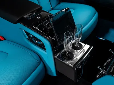 2026 رولز رويس كولينان بلاك بادج