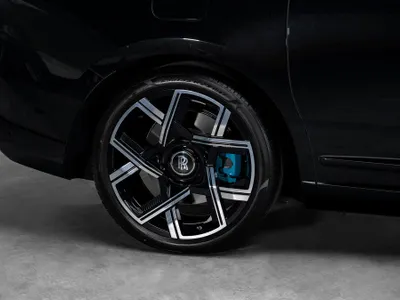 2026 رولز رويس كولينان بلاك بادج