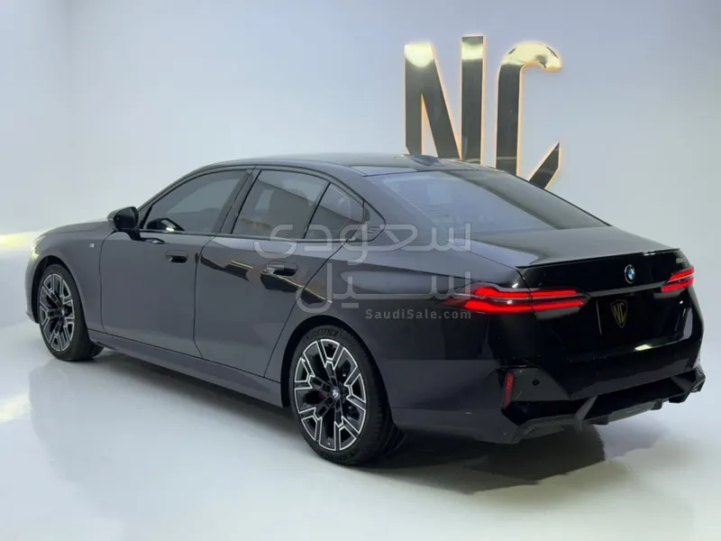 2026 بي ام دبليو الفئة الخامسة 520 أي