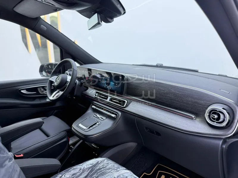 2026 مرسيدس - بنز في 300