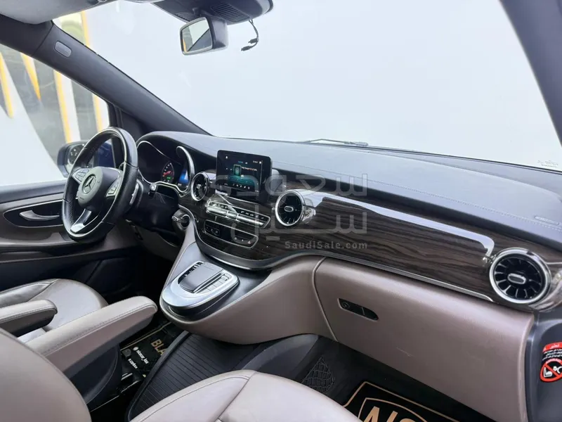 2023 مرسيدس - بنز في 250