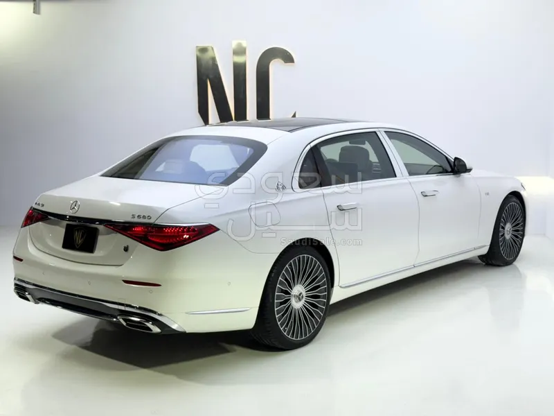 2022 مرسيدس - بنز إس 680 مايباخ