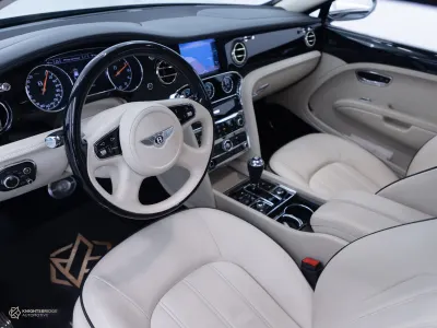 2011 بنتلي مولسان