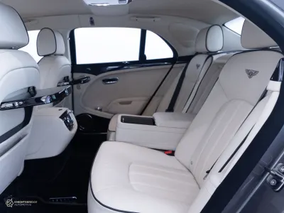 2011 بنتلي مولسان