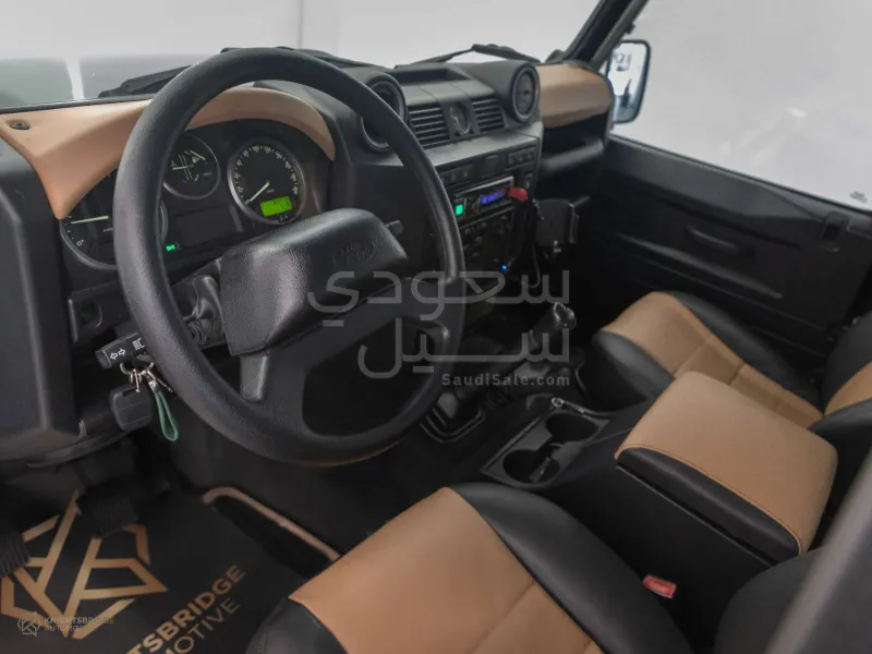 2012 لاند روفر ديفيندر 90