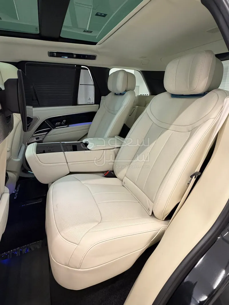 2023 لاند روفر رينج روفر اوتوبيوغرافي