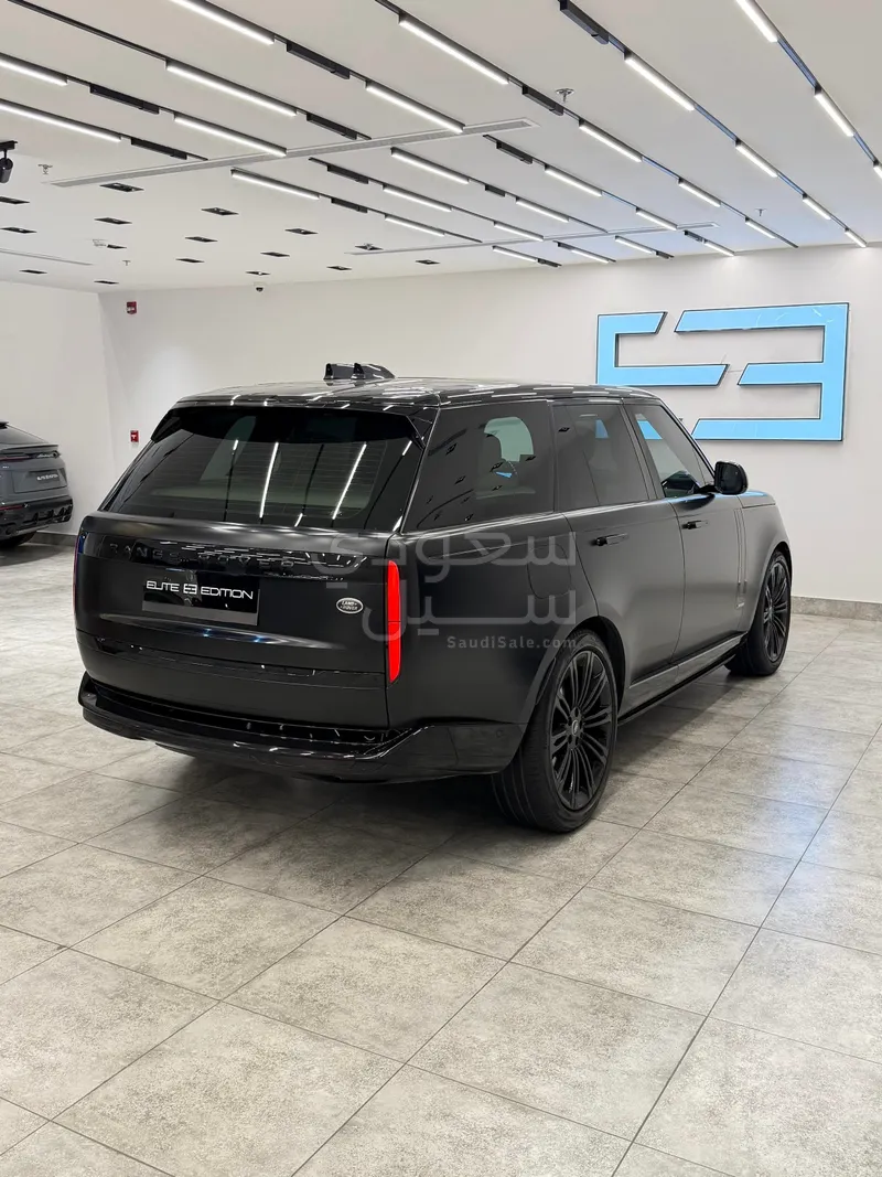 2023 لاند روفر رينج روفر اوتوبيوغرافي