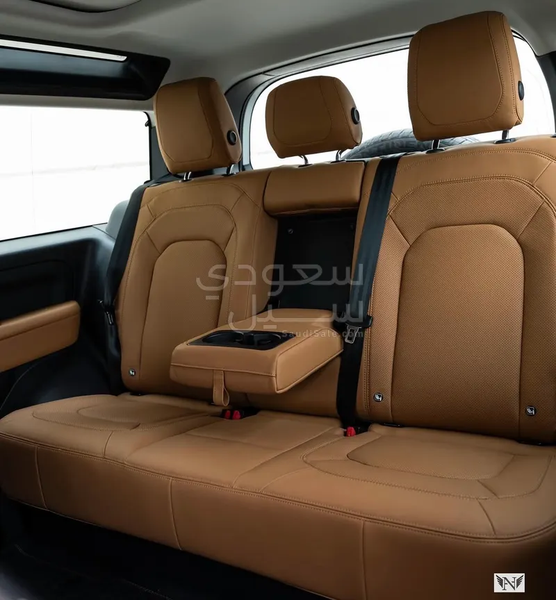 2023 Land Rover Defender 90