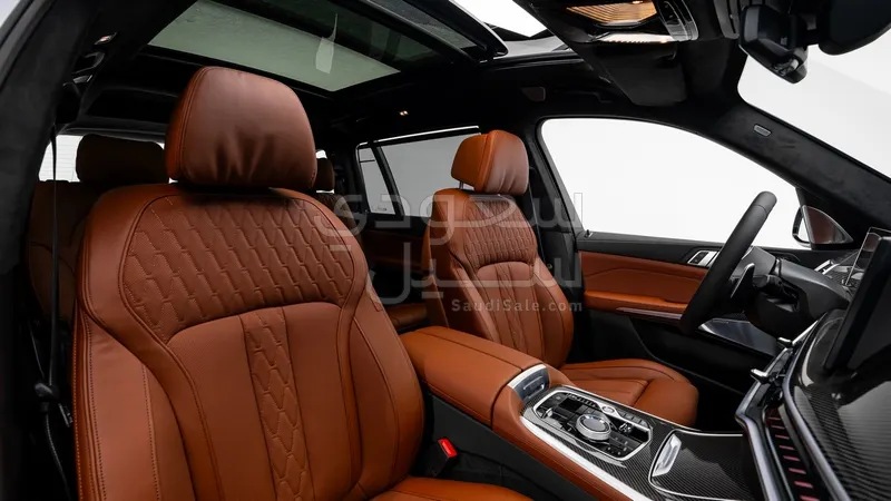 2025 بي ام دبليو الفئة اكس 7 إم كت