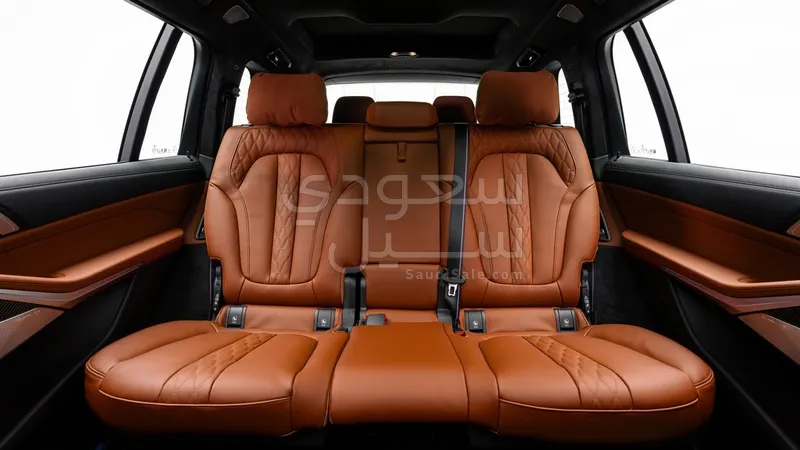 2025 بي ام دبليو الفئة اكس 7 إم كت