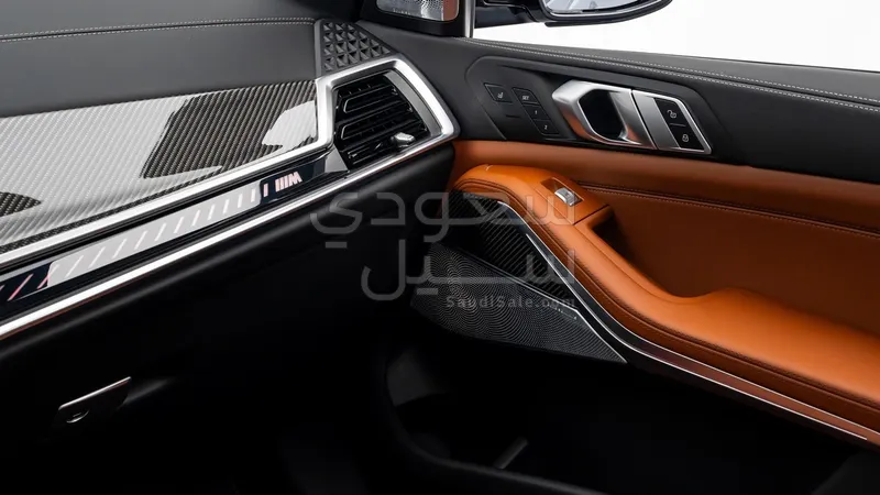 2025 بي ام دبليو الفئة اكس 7 إم كت