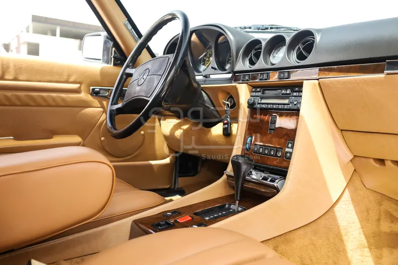 1987 مرسيدس - بنز إس 560