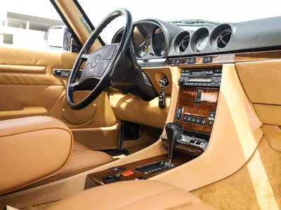 1987 مرسيدس - بنز إس 560