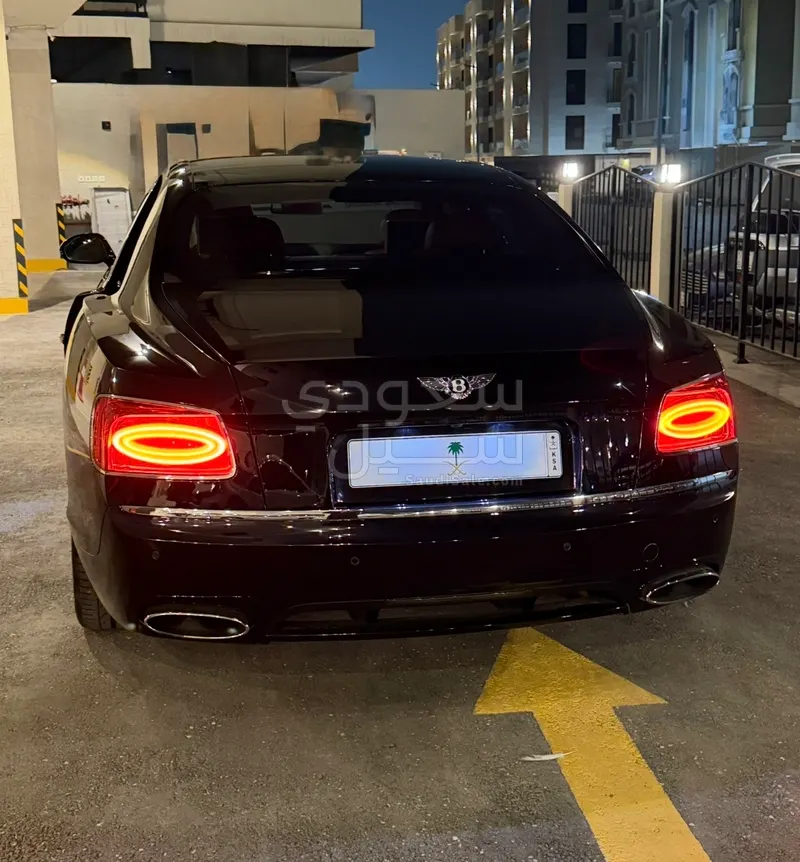 2016 بنتلي كونتيننتل فلاينج سبير مولينر