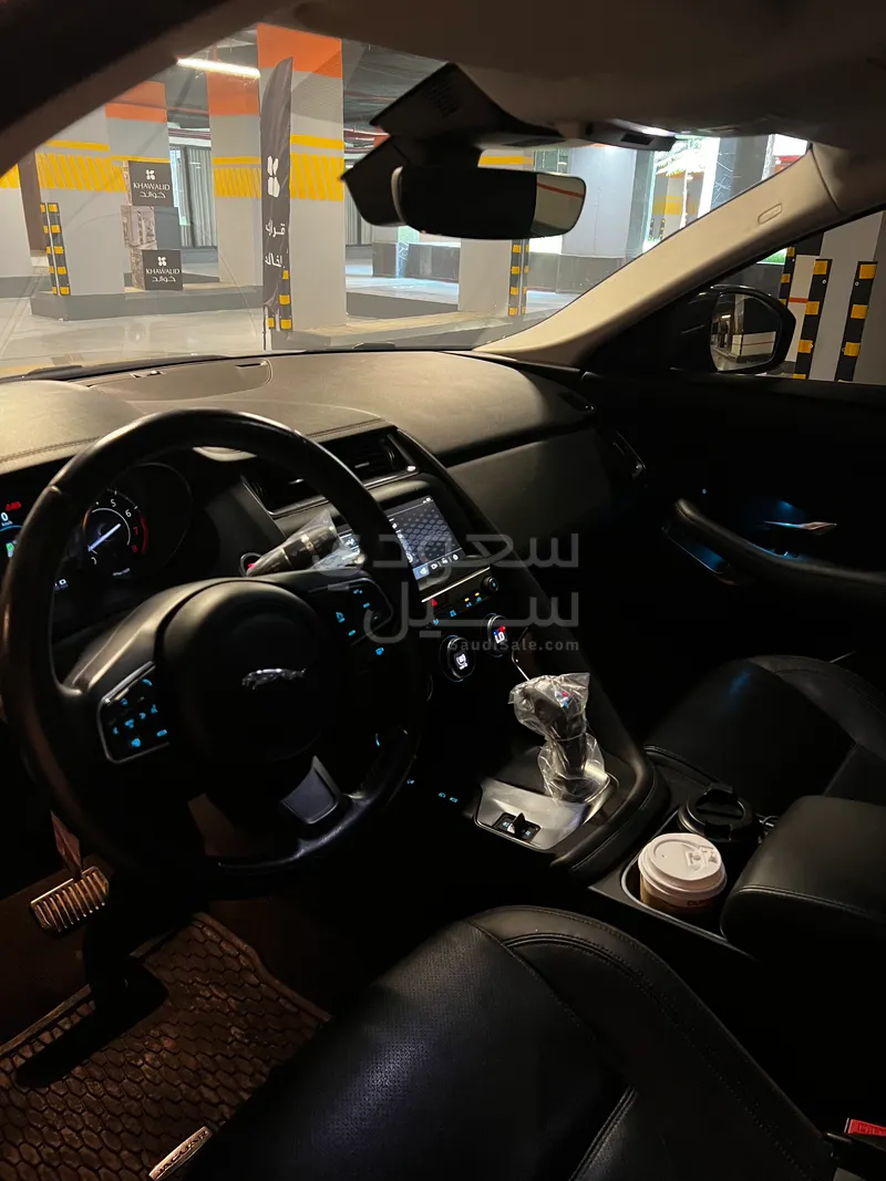 2019 جاكوار اي-بيس