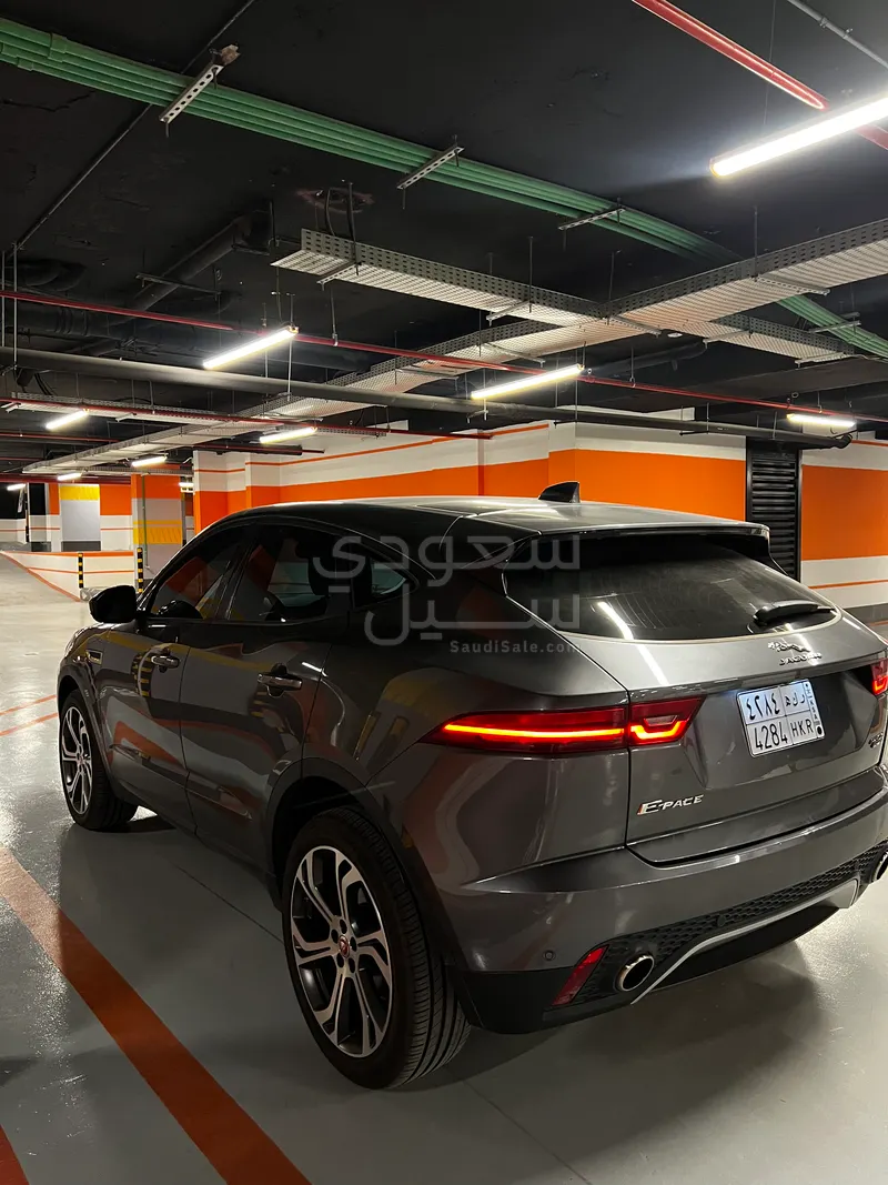 2019 جاكوار اي-بيس