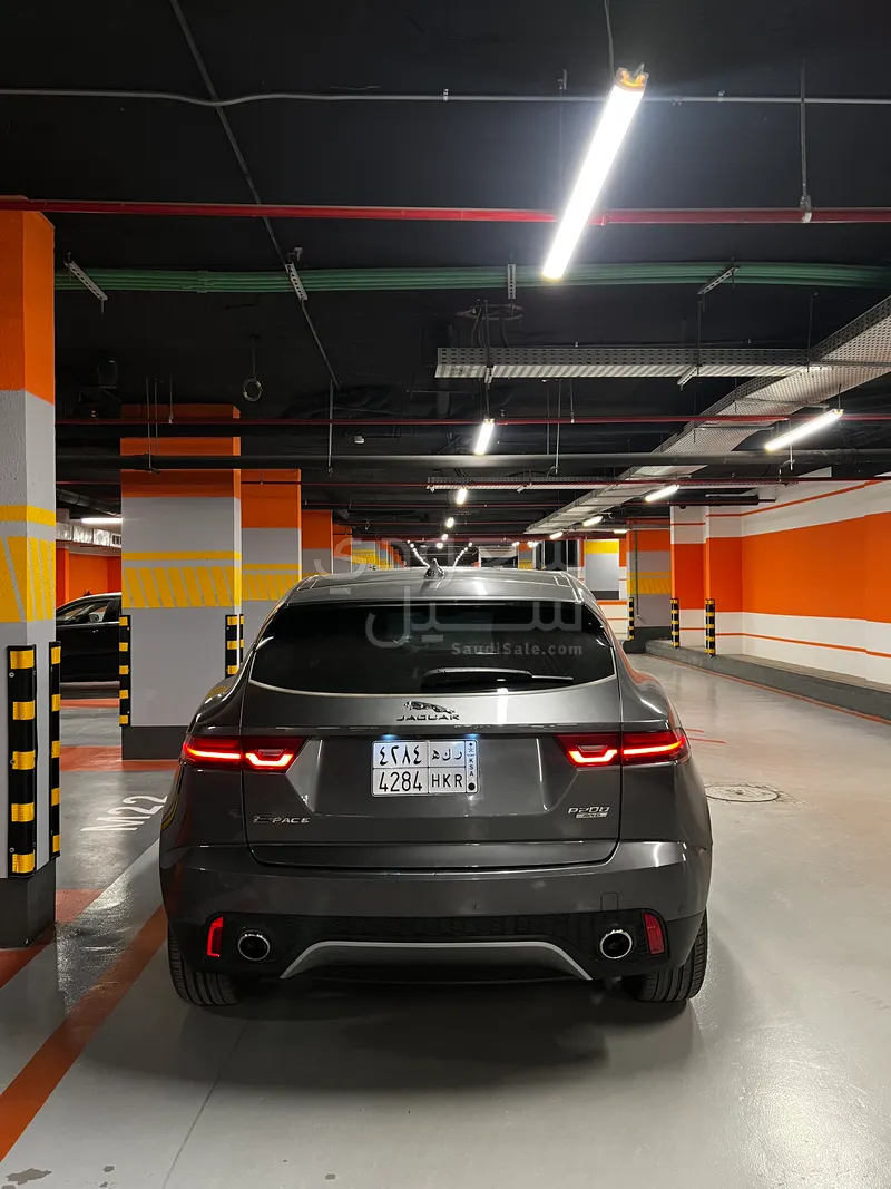 2019 جاكوار اي-بيس