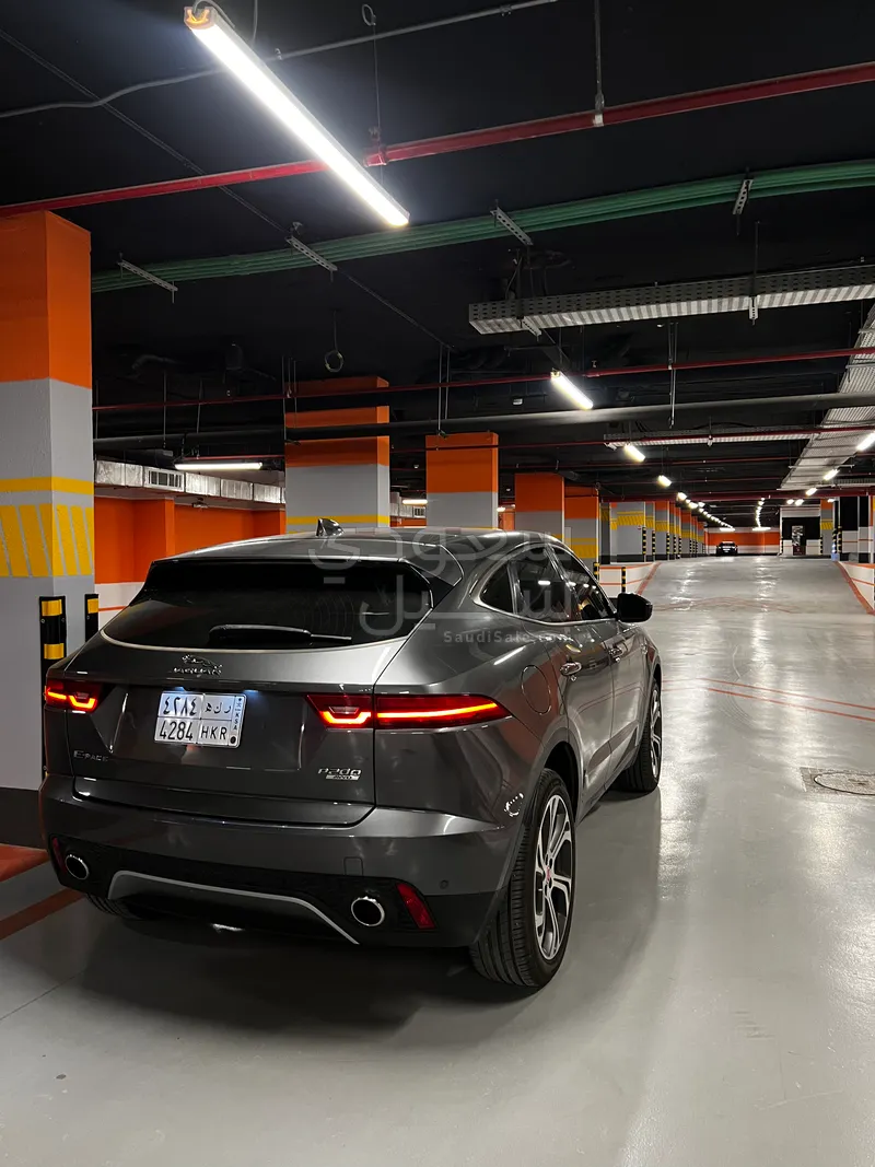 2019 جاكوار اي-بيس