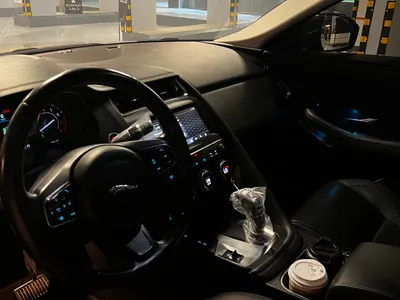 2019 جاكوار اي-بيس