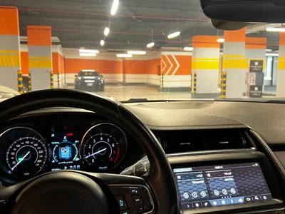 2019 جاكوار اي-بيس