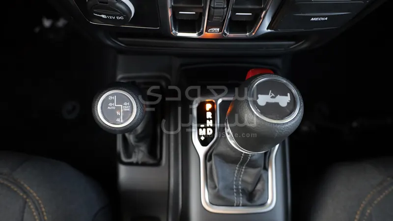 2025 جييب رانجلر سبورت بلس