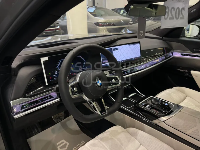 2026 بي ام دبليو الفئة السابعة 735أي