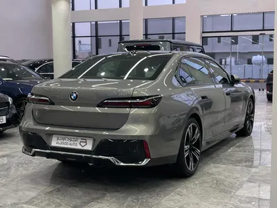 2026 بي ام دبليو الفئة السابعة 735أي