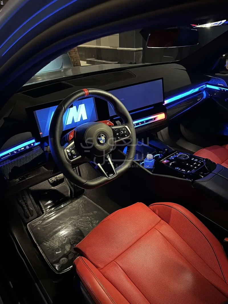 2025 بي ام دبليو الفئة ام إم 5