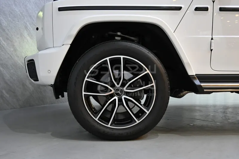 2025 مرسيدس - بنز جي 500