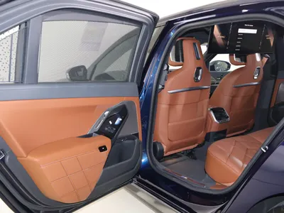 2025 بي ام دبليو الفئة السابعة 735أي