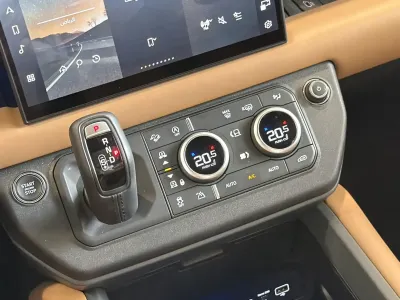 2025 لاند روفر ديفيندر 130 اكس