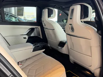 2026 بي ام دبليو الفئة السابعة 735أي